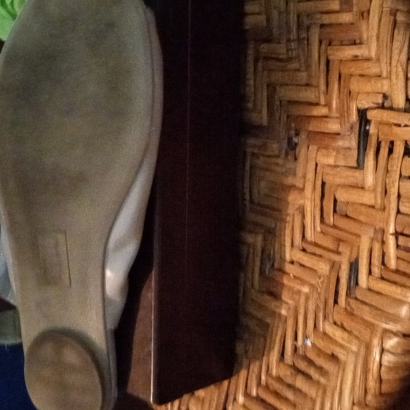 Lane Bryant flat sandal size 11 w worn only once to tight for me - Picture 3 of 5